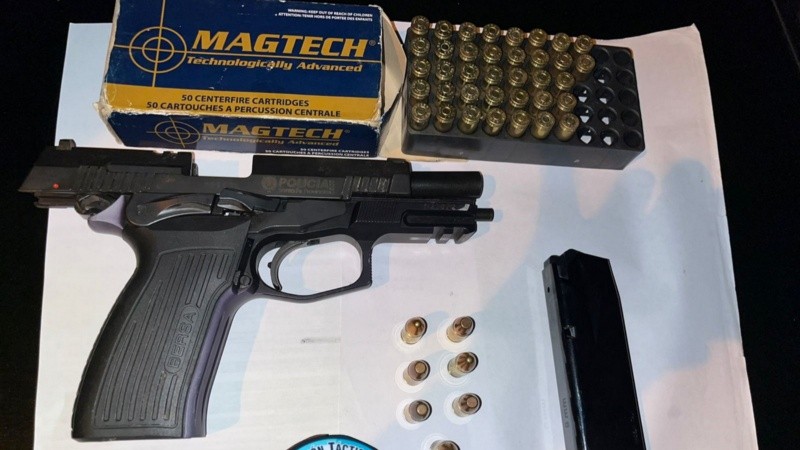 La Bersa y las municiones Magtech recuperadas.