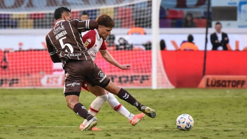 Rodrigo Herrera, el volante de 25 años que está a un paso de la Lepra.