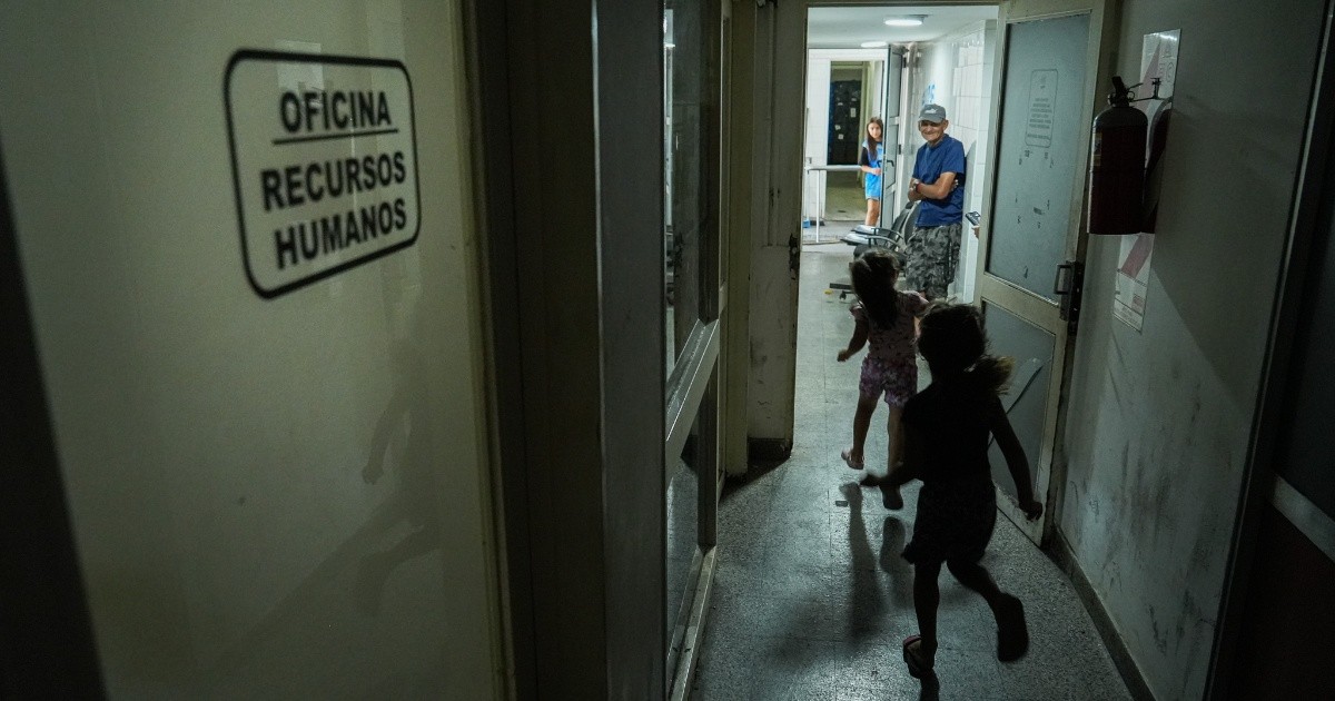 Trabajadores y familias sostienen la toma del frigorífico Euro en Villa Gobernador Gálvez