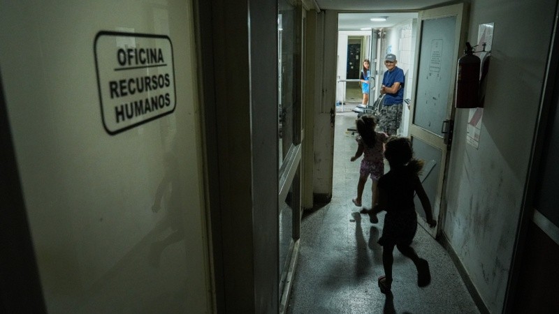 La empresa Euro ubicada en Villa Gobernador Gálvez lleva 70 días tomada por sus trabajadores.