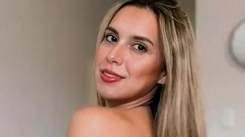 La turista argentina Agostina Páez detenida en Brasil.