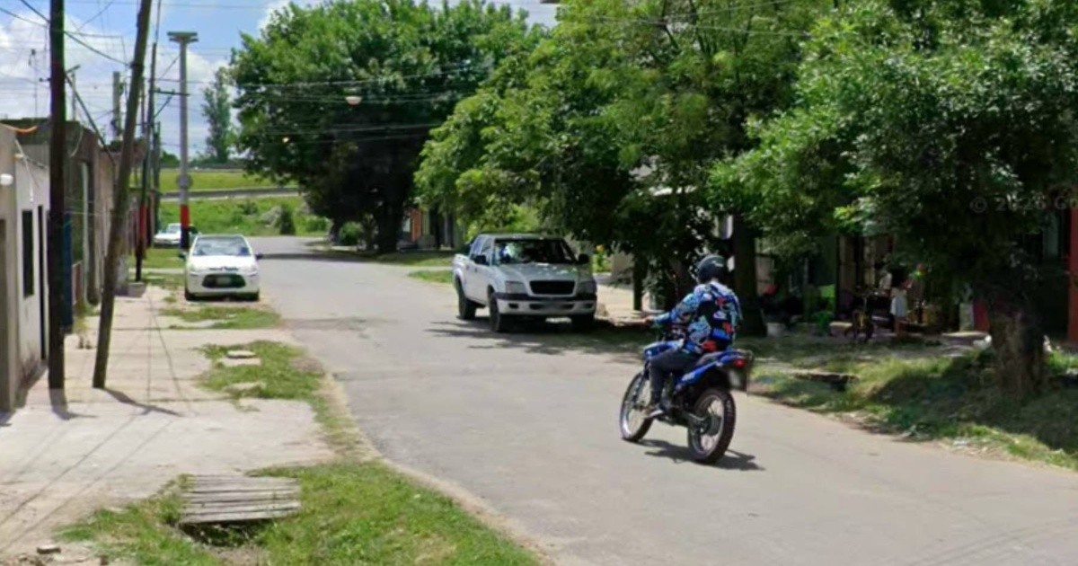 Patrullero policial y peritajes tras balacera en la zona sur de Rosario