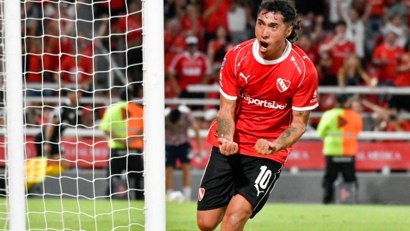 Luciano Cabral hizo el gol del Rojo en el empate 1-1 contra Estudiantes. (Fotobaires)&nbsp;