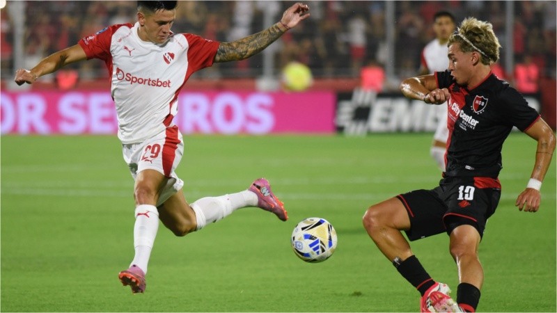 El volante Gómez Mattar fue titular y figura de Newell's ante Independiente.