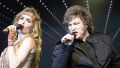 Fátima Florez y Javier Milei en el escenario.