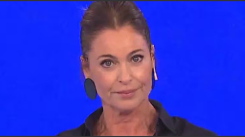 La conductora mostró las amenazas