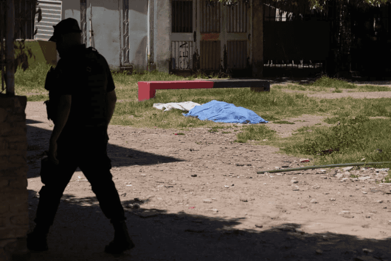 Los testigos observaron a dos sicarios disparar contra la víctima.