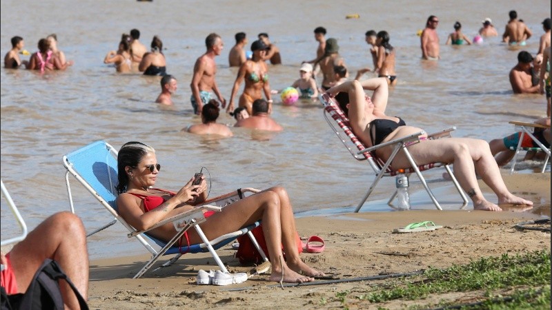 A tomar el sol pero con agua a mano.