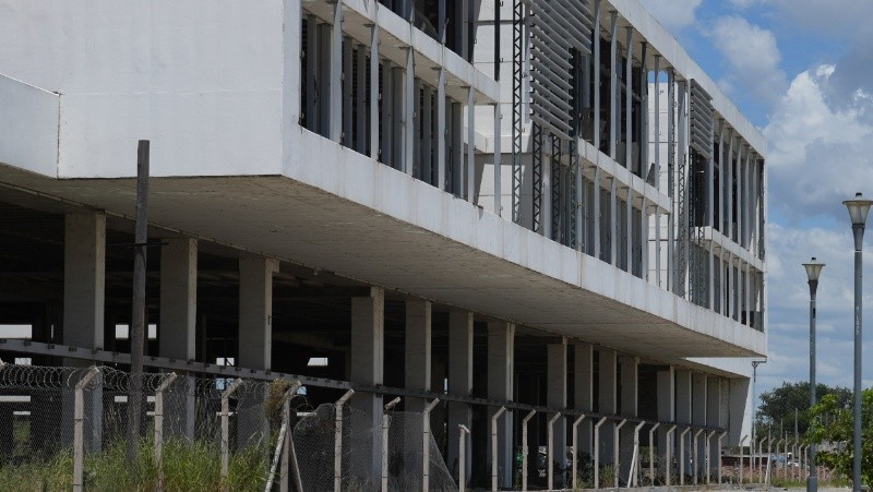 El hospital está ubicado en Circunvalación y San Martín, del lado de Villa Gobernador Gálvez (Foto: Alan Monzón)&nbsp;