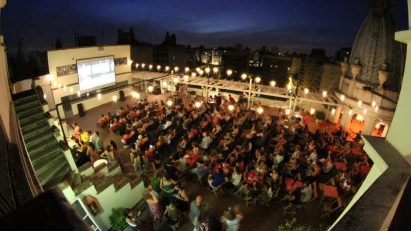 Regresa el ciclo de proyecciones en la terraza de Plataforma Lavardén.