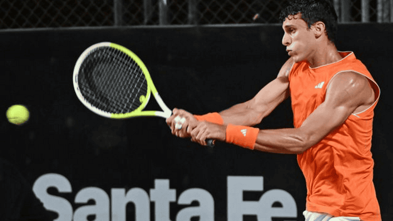 Pese a las molestias físicas, Cerúndolo logró avanzar en el torneo.