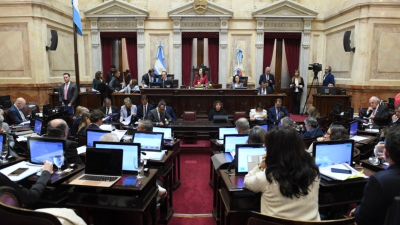 El Senado se prepara para debatir la reforma laboral.