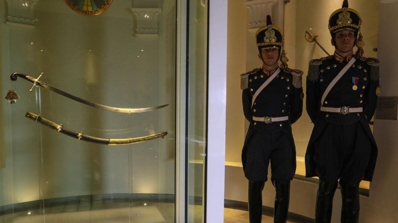 El sable dejará de estar en el Museo Histórico Nacional.