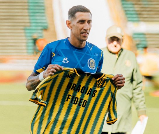 Fideo homenajeado en la previa (@clubaldosivi).