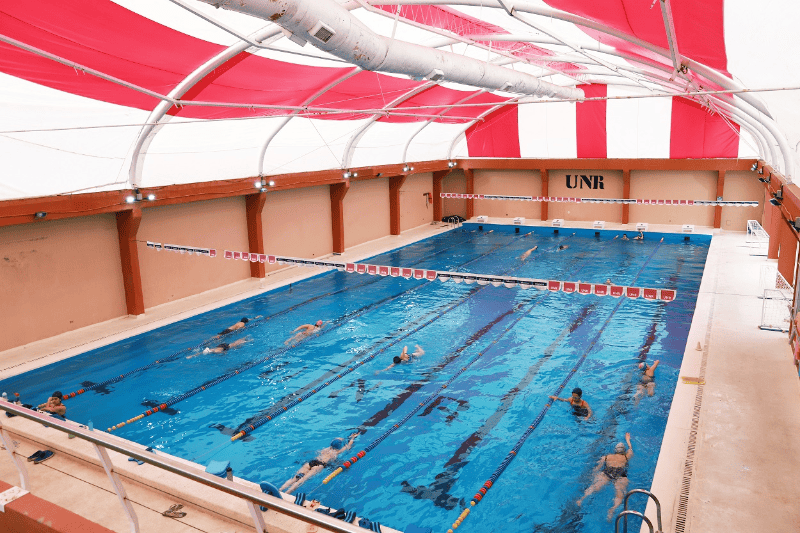 La UNR cuenta con varios predios deportivos.&nbsp;