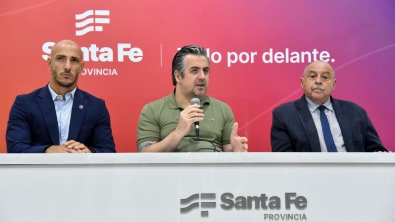 El ministro de Justicia y Seguridad durante el anuncio de medidas para la Policía.