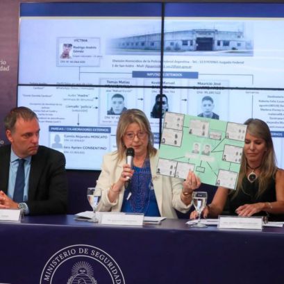 La ministra Monteoliva junto a la jueza Arroyo Salgado mostrando el entramado criminal.