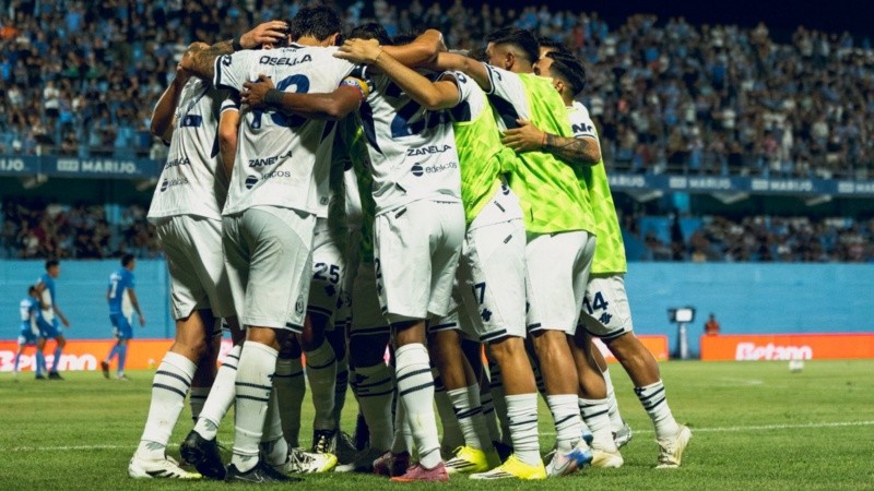 Independiente Rivadavia marcha puntero, invicto y con puntaje ideal en la Zona B del Torneo Apertura 2026.&nbsp;