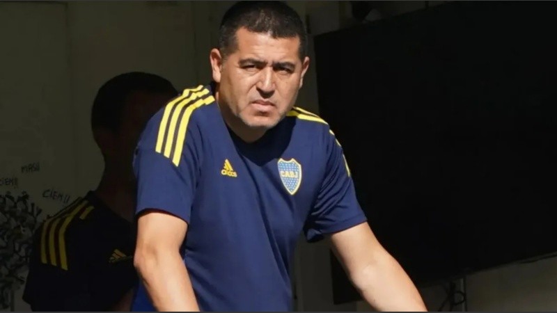 Juan Román Riquelme cuestionó el gol que le hicieron a Boca tras un lateral.