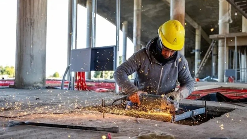 A partir de la entrada en vigencia de la Reforma Laboral, en caso de licencia por enfermedad, ningún trabajador cobrará el 100% de su salario.