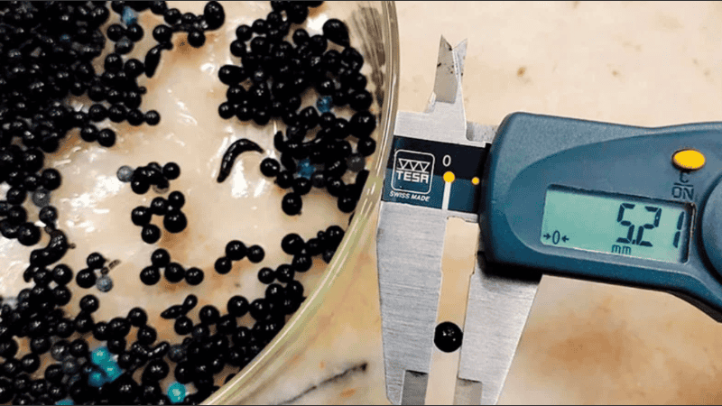 El desarrollo consiste en carbón activado modificado con sales metálicas, junto con un polímero comestible.