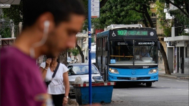 El Transporte Urbano de Pasajeros circulará sábado como medio festivo y el resto de los días como festivo.