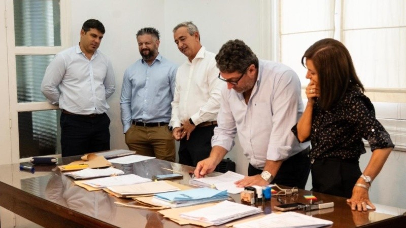 La apertura de sobres licitación en la Secretaría de Ambiente y Espacio Público.