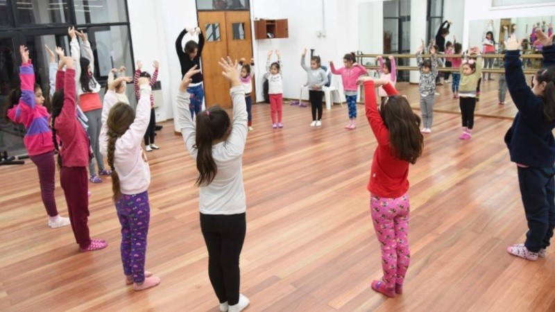 La Escuela Municipal de Danzas abrió la preinscripción 2026.