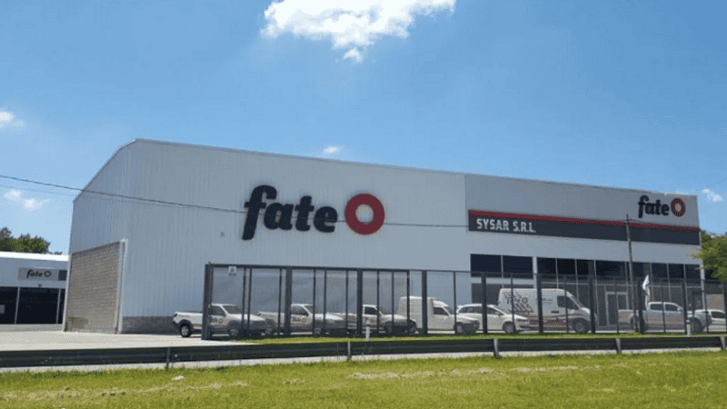 La empresa Fate anunció el cierre de su planta industrial.