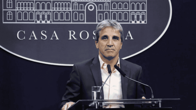 El ministro de Economía Luis Caputo.