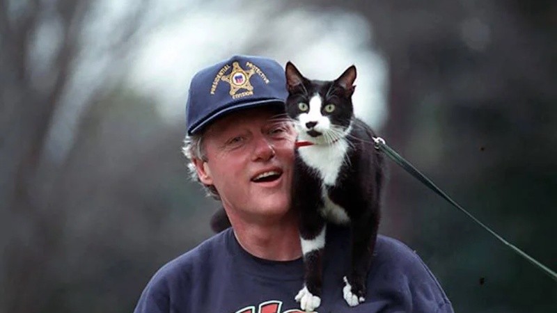 Clinton y su gato Socks.
