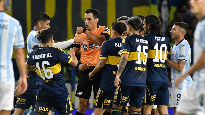 Boca Juniors vs Racing Club.  Fecha 6 Torneo Apertura Liga Profesional Argentina.