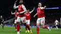 Eze hizo un doblete en la goleda del Arsenal contra el Tottenham.