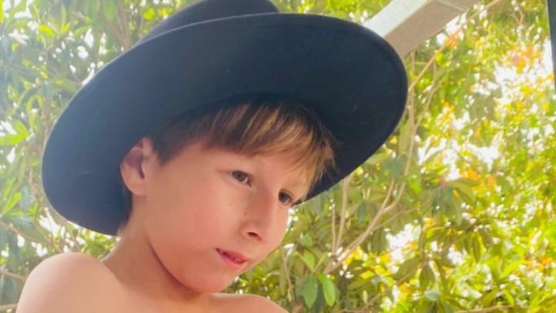 Emir. el pequeño de 9 años que sufre una patología poco frecuente y necesita ayuda