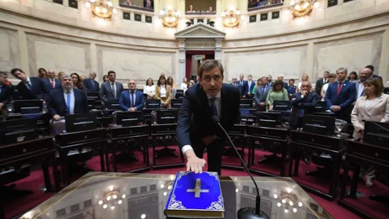 &nbsp;El exsenador Luis Naidenoff fue propuesto por el bloque UCR para la AGN.