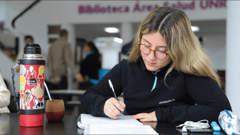 Para 2026 se ofrecerán 10 tipos distintos de becas, pensadas para cubrir diversas problemáticas.