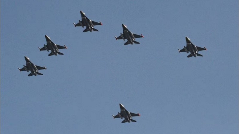 A principios de diciembre, los F-16 comprados a Dinamarca sobrevolaron el cielo de Caba.