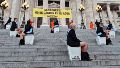 Los manifestantes en la puerta del Congreso de la Nación.