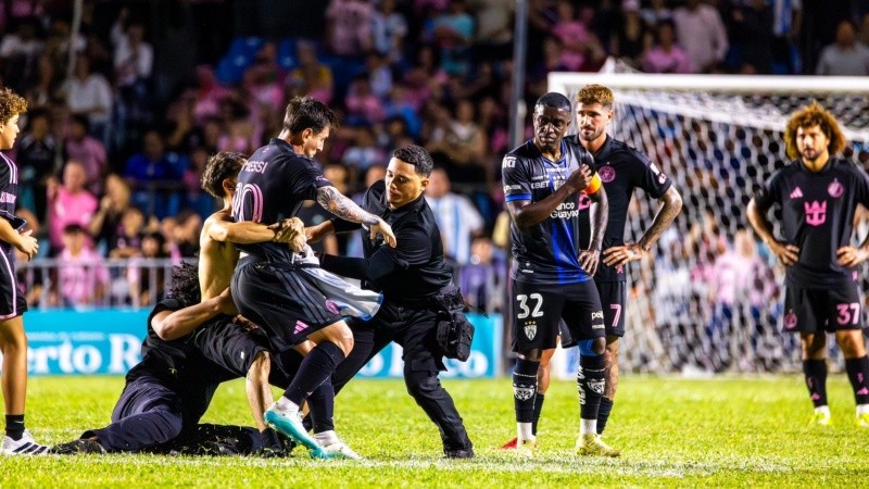 Lionel Messi vivió un momento inesperado durante un amistoso.