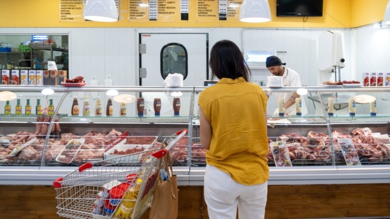 La inflación de alimentos y bebidas presiona sobre el IPC de febrero