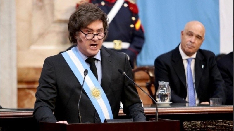 El tuit del presidente marcó el tono de su discurso que determinará los lineamientos de Gobierno para este año.