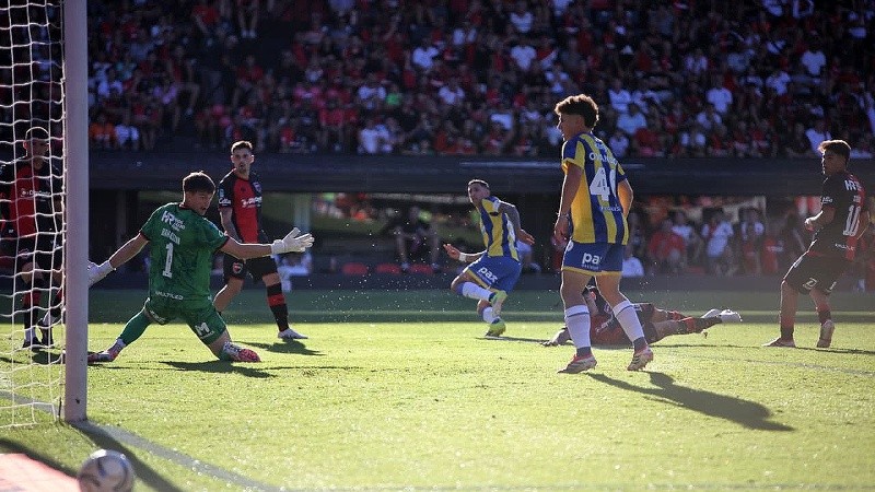 Di María venció a Barlasina y el Canalla celebra (Alan Monzón/Rosario3).