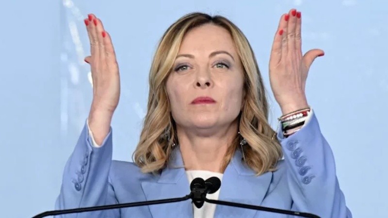 La primera ministra Giorgia Meloni impulsa la reforma para separar las carreras de jueces y fiscales, eje central del referéndum que se votará en marzo.