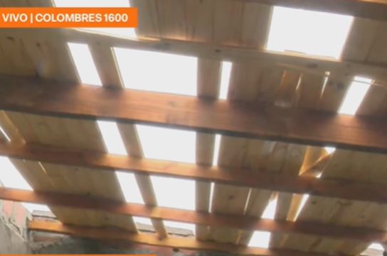 La casa de Colombres al 1600 tiene dos plantas: se voló el techo por completo.