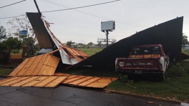 El techo de la cochera en Chubut y Levene.&nbsp;