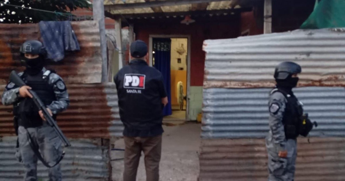 Detuvieron a una mujer vinculada al tiroteo en el Carrefour de Rosario