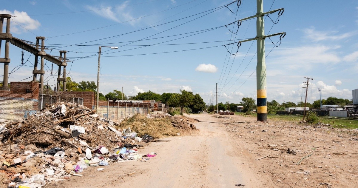 Multaron a una empresa de volquetes por arrojar residuos en Tupac Amaru