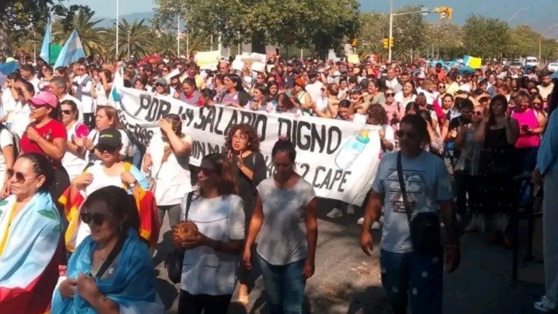 Hubo una marcha docente por las calles de San Fernando del Valle de Catamarca (Fundación Alameda).