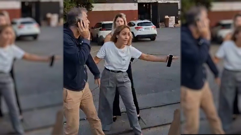 “Es propiedad privada” exclamó mientras impedía el paso al trabajador.