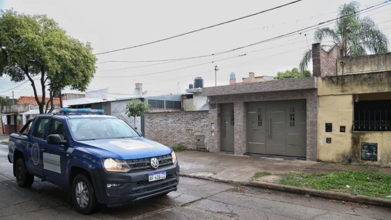 El garage donde funcionaba la barbería en la que asesinaron a Gian.